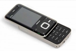 经典手机回顾：16年前诺基亚设计的巨帅滑盖手机:NOKIA N81