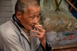 66岁老人，强行戒烟，结果是什么？60岁以后，还有必要戒烟吗？
