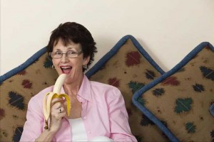 重庆一66岁大妈每天晚上一个香蕉，3年后去体检，医生：太...